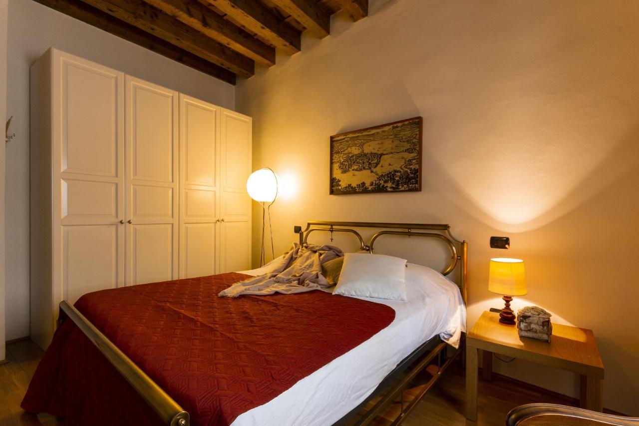 Cavour Suite - Smart Holiday Mantoue Extérieur photo